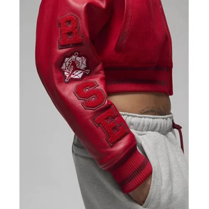 Blouson universitaire pour femme 2025 avec logos personnalisables, design en mélange de coton de qualité supérieure, idéal pour les équipes sportives et la mode universitaire - Product Image 3