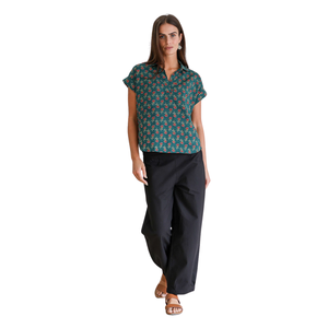 Camisa estampada para mujer con estampado floral y corte cómodo y relajado - Product Image 1