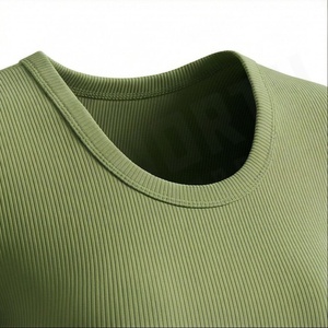 Ensemble de yoga sexy taille haute pour femme, haut court à manches courtes et legging taille haute, tenue de sport deux pièces pour fitness et gym - Product Image 4