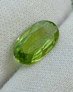Peridoto de Pakistán, Corte Ovalado, Verde Natural Brillante, Piedra Preciosa Suelta, Piedra de Nacimiento de Agosto, Calidad Premium - Product Image 1