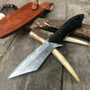 Cuchillo de Caza Hecho a Mano de Acero de Damasco con Mango de Micarta y Funda de Cuero Fino, Cuchillo de Caza y Camping de 8 Pulgadas - Product Image 1