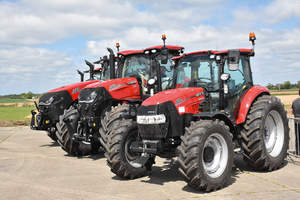Tracteur agricole compact Case IH Farmall 120C de qualité supérieure, 4 roues motrices, moteur diesel, équipement agricole multifonctionnel, travail du sol et plantation - Product Image 2