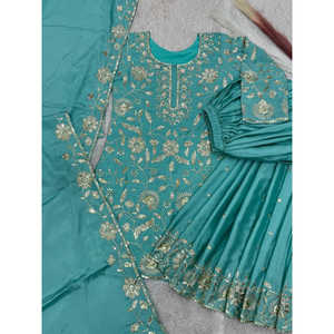 Conjunto de traje de trabajo de secuencia y bordado para mujer - Product Image 3