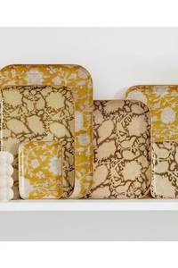 Plateau de service rectangulaire en métal avec motif floral, émail coloré, design bohème, bordure dorée - Product Image 6