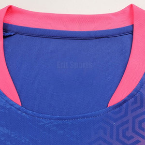 ชุดฟุตบอลที่ทำจากวัสดุซับเหงื่อ ออกแบบมาเพื่อช่วยให้นักเตะรู้สึกเย็นและแห้งขณะแข่งขันฟุตบอลอย่างหนัก - Product Image 3