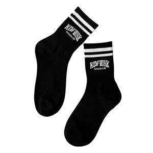 Vêtements d'entraînement professionnels personnalisés en gros avec logo d'équipe, imprimés par sublimation, écologiques, à séchage rapide, OEM, chaussettes en coton respirant à mailles fines - Product Image 2