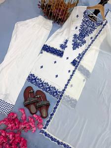 Ensemble haut et palazzo en satin de soie moderne de haute qualité BLOSSOM FABRIC, séchage rapide, pour soirée, avec dupatta et magnifiques broderies - Product Image 6