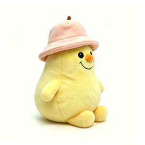 Pera de peluche personalizada con gorro de pescador rosa, Pera de peluche con detalle de tallo marrón, Pera de peluche con cara sonriente bordada - Product Image 1