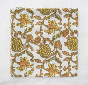 Serviettes en lin faites à la main écologiques réutilisables personnalisables d'inspiration bohème motifs imprimés en forme de carré style de table à la maison - Product Image 1