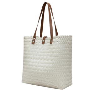 Sac et sac à main faits main en matière plastique écologique, prix export, très demandés, pour femmes modernes, usage quotidien, loisirs et shopping en extérieur - Product Image 2