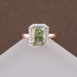 Anillo de Oro Sólido de 22k con Zafiro Rosa para Mujer, Elegante Anillo de Compromiso con Gema Rosa de Corte Radiante y Detalles de Diamantes - Product Image 2