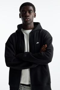Sweat à capuche zippé oversize noir pour homme, 100 % coton molletonné, décontracté, avec logo frontal, idéal pour l'automne, fabriqué aux États-Unis - Product Image 2