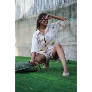 Blusas y Camisas Elegantes para Mujer de Beachwalk, Ropa de Playa para el Día o la Noche - Product Image 1