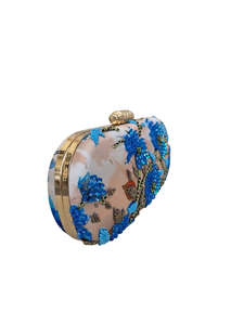 Pochette perlée Flora avec broderie florale pour soirée, fermeture à rabat faite à la main pour femme - Product Image 3