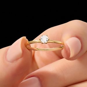 แหวนหมั้นเพชรเดี่ยวทรงกลมเจียระไนแบบบริลเลียนท์ 6 กรงเล็บ ทอง 14K เครื่องประดับชั้นดี ขายส่งเครื่องประดับ - Product Image 5