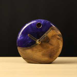 Horloge de table en résine époxy de qualité supérieure, finition transparente, imperméable, durable, design moderne pour salon - Product Image 6