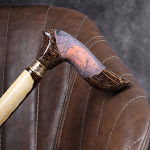 Bastón de Madera para Caminar con Diseño de Soporte Resistente, Elegante Bastón de Madera Natural, Bastón de Senderismo de Madera Maciza - Product Image 5
