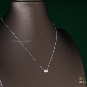 Pendentif de fiançailles personnalisé en diamant de laboratoire certifié taille émeraude orientale-durvaleuse, or massif 14 carats, collier solitaire - Product Image 3