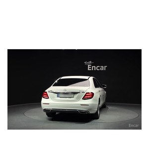 เมอร์เซเดส-เบนซ์ อี-คลาส อี300 4MATIC อาวองต์การ์ด ปี 2019 ระยะทาง 82,206 กม. เกียร์อัตโนมัติ พวงมาลัยซ้าย มาตรฐานไอเสียยูโร 5 เบาะหนัง กล้องมองหลัง - Product Image 4