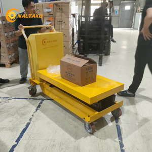 Mini-élévateur de chantier 1000 kg, table élévatrice à double ciseaux 1300x800 mm pour accès entrepôt sur plusieurs étages - Product Image 4