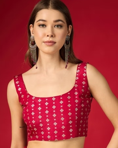 KV <b>Red</b> Silk Woven Checks Saree With Unstitched <b>Blouse</b> - Product Image 2