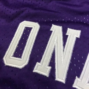 เสื้อบาสเก็ตบอลแบบซับลิเมชั่น ชุดทีมสั่งทำ โรงงาน OEM - Product Image 3