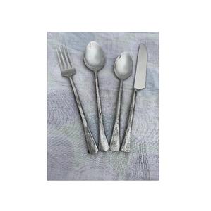Juego de Cubiertos de Acero Inoxidable de Cuatro Piezas, Decorativos, Pulidos, Aptos para Lavavajillas, Duraderos y Sostenibles - Product Image 4