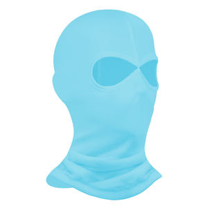 Cagoule respirante conçue pour une utilisation active avec un tissu flexible qui améliore la circulation de l'air et favorise la fluidité pendant les mouvements de haute intensité. - Product Image 2