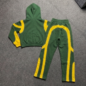 Ensemble de survêtement Y2K personnalisé avec sweat à capuche zippé et pantalon de jogging, orné de strass, style streetwear, unisexe, vert et jaune - Product Image 2