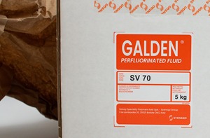น้ำยา Syensqo Galden SV 70 ปราศจากสาร CFC เพื่อการใช้งานที่ปลอดภัยยิ่งขึ้น น้ำยาทำความสะอาด 5 กก. ต่อถัง ตัวแทนจำหน่ายของแท้ - Product Image 2