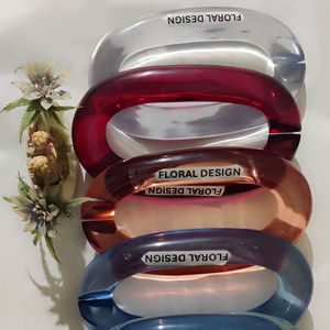 Cadenas de resina personalizables de gran tamaño y colores claros, disponibles en varios colores. - Product Image 1