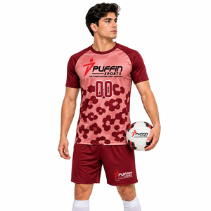 Maillots de football sur mesure, nouvelle conception, directement de l'usine, pour équipes professionnelles, d'un fabricant sur mesure pour le commerce B2B mondial. - Product Image 1