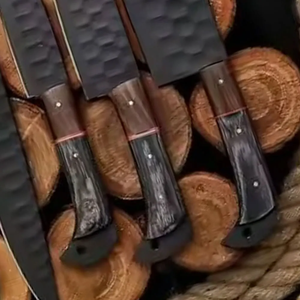 Ensemble de couteaux en acier carbone de qualité supérieure, 5 pièces, lame noire, manche en bois, ambidextre, 67 couches, couteaux de chef durables - Product Image 1