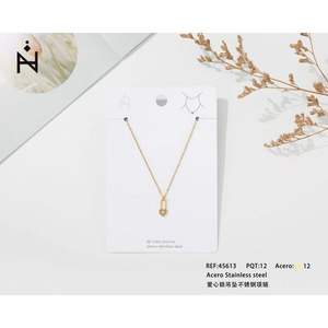 Collana con Ciondolo a Forma di Cuore Z Love Lock in Acciaio Inossidabile Dorato con Zirconia Cubica Minimalista Unisex per Uso Quotidiano - Product Image 1