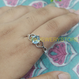 แหวนพลอยบลูโทแพซธรรมชาติ เงินแท้ 925 ดีไซน์ลายดอกไม้แบบอินฟินิตี้ ทำมือ สำหรับผู้หญิง ของขวัญสำหรับคุณแม่ - Product Image 3