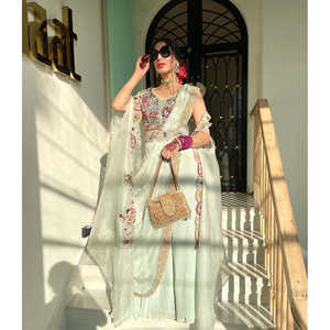 Fancy conjunto de mujer de cuatro piezas con cinturón para ropa de fiesta - Product Image 1