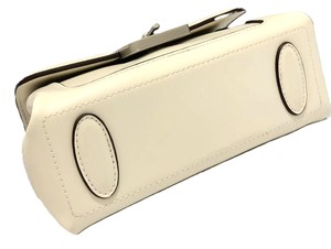 Bolso Royaa The Celeste, Mini Bolso Bandolera de Cuero Genuino, Asa Superior Estructurada de Royaa Fashion, Bolso Mensajero Grande y Holgado - Product Image 4