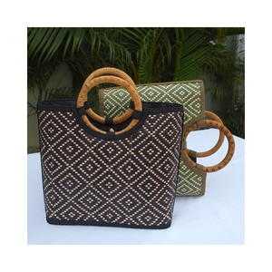 Bolso Rectangular de Bambú Hecho a Mano Ecológico, Ligero y Duradero con Cierre de Cremallera, Capacidad de 3L+ para Viajes y Uso Diario - Product Image 2