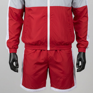 Conjunto Deportivo para Hombre, Chaqueta con Capucha Roja y Gris, Pantalones Cortos con Cintura Elástica, Estilo Deportivo, Transpirable y Ecológico - Product Image 3