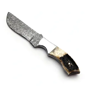 Couteaux de chasse avec poignée foncée et claire, lame à motifs larges et talon argenté pour toutes les activités de camping et d'extérieur - Product Image 3
