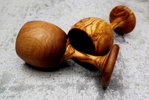 Juego de 2 Copas de Vino de Madera Ecológicas Hechas a Mano, Diseño Moderno, Reutilizables, con Asa, para Uso en Exteriores/Fiestas - Product Image 2