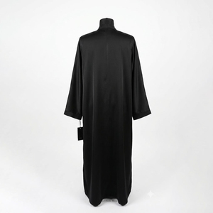 Abaya noire en satin pour femme, col montant, manches longues, longueur ras du sol, robe modeste, couleur unie, toutes saisons, tissu tissé - Product Image 2