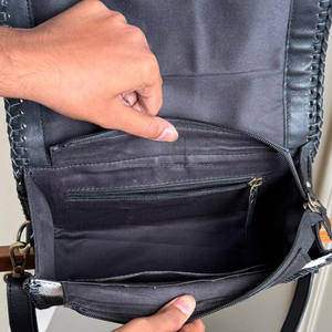 Nouveau sac à bandoulière en cuir usiné à la main en gros pour femmes Designer de luxe en cuir de vachette véritable pochettes à bandoulière de luxe - Product Image 6