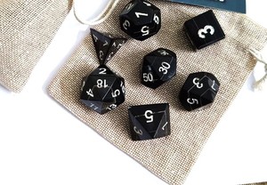 Dés de jeu en corne de buffle faits à la main de haute qualité, ensemble de 7 dés en os de buffle avec taille et design précis, 10 faces - Product Image 5