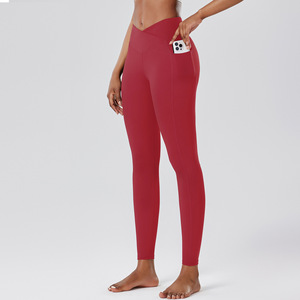 Legging Capri Gainant Personnalisé pour Femme – Taille Haute, Effet Seconde Peau, Idéal Entraînement - Product Image 5