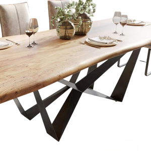 Table de salle à manger en bois d'acacia massif à bord naturel, motif grainé riche, style industriel, avec pieds en métal noir et finition naturelle, pour cuisine et restaurant - Product Image 4