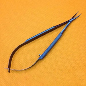 Tijeras Oftálmicas Ergonómicas Manuales de Titanio con Punta Fina Curva e Inocua para Cirugía Ocular y Dental Microquirúrgica - Product Image 3