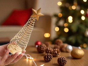 Ensemble d'arbres de Noël en métal doré de luxe pour la décoration de table, centre de table festif et style hivernal moderne, provenant d'Inde - Product Image 4