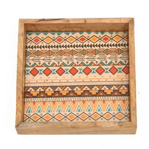 Plateau de service en bois de manguier fait main avec incrustation en résine imprimée |   Plateau décoratif carré à motif tribal pour table basse et décoration - Product Image 1