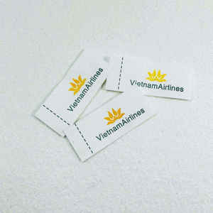 Étiquettes personnalisées en polyester tissé pour vêtements - Étiquettes de taille pliées en deux écologiques pour vêtements et chaussures Lucky Label LL-WL23 - Product Image 2